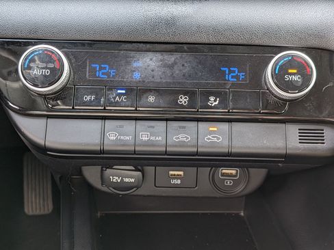 Used 2021 Hyundai Elantra SEL image 20