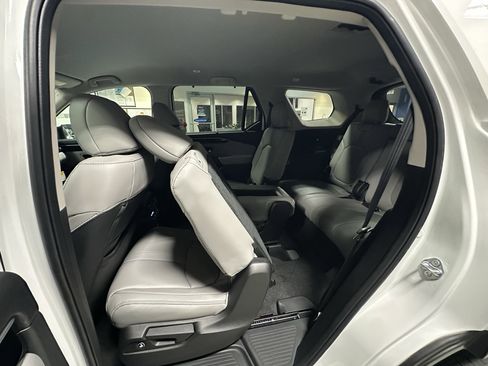 New 2025 Honda Pilot EX-L image 18
