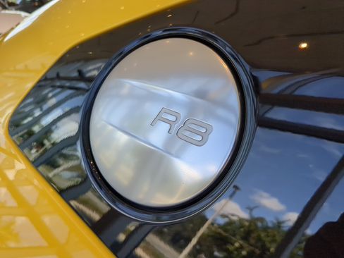 Certified 2023 Audi R8 V10 performance image 25