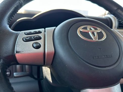 Used 2008 Toyota FJ Cruiser 4WD image 25