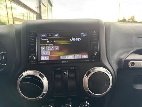 Used 2014 Jeep Wrangler Sahara w/ Connectivity Group AWD/4WD image 13