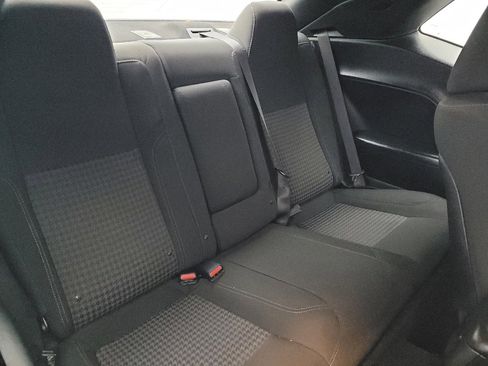 Used 2019 Dodge Challenger SXT image 19