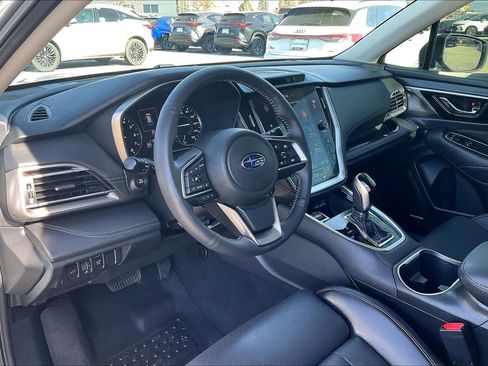 Used 2025 Subaru Outback Limited image 16
