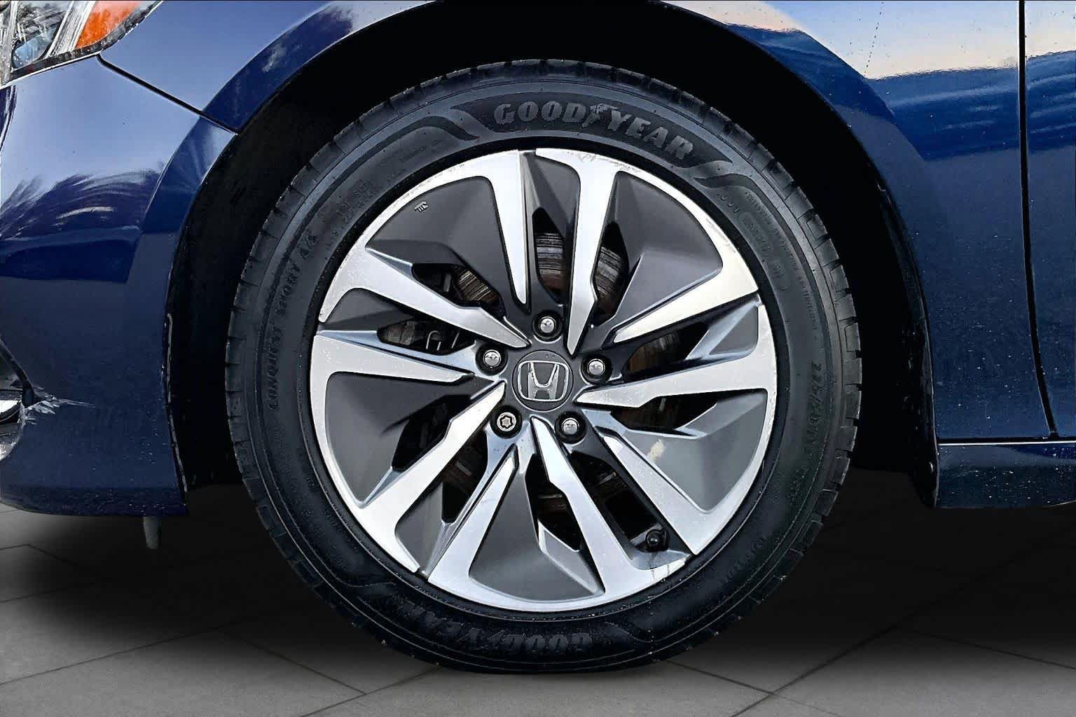 Used 2018 Honda Accord Hybrid image 11
