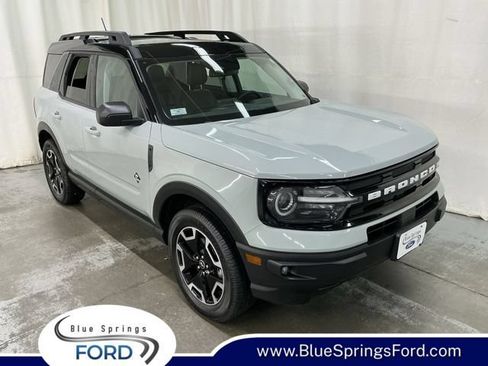 Used 2024 Ford Bronco Sport Outer Banks w/ Tech Package AWD/4WD image 1