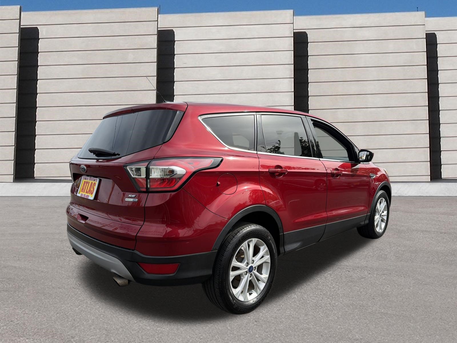 Used 2017 Ford Escape SE AWD/4WD image 5