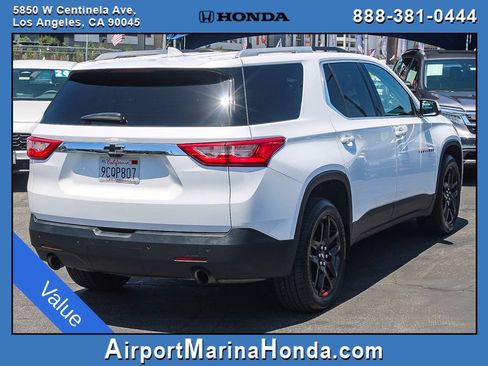 Used 2018 Chevrolet Traverse LT w/ LPO, Black Accent Package AWD/4WD image 8