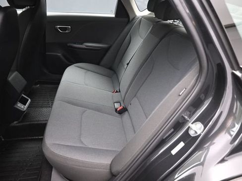 Used 2025 Kia K4 FWD image 2