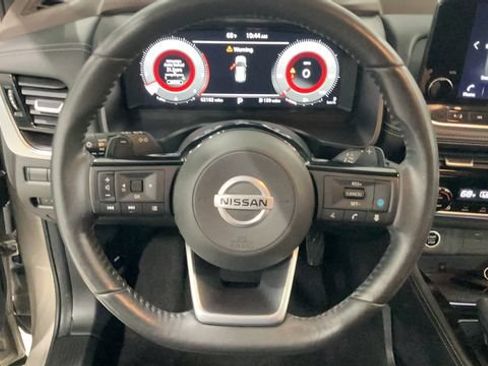 Used 2021 Nissan Rogue Platinum AWD/4WD image 16
