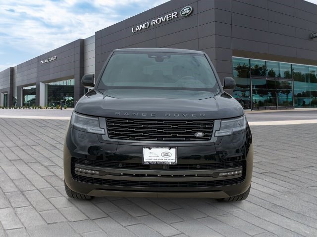 Used 2025 Land Rover Range Rover Long Wheelbase SE AWD/4WD image 8