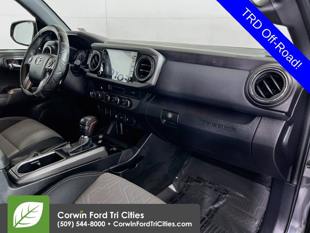 Used 2022 Toyota Tacoma TRD Off-Road AWD/4WD image 25