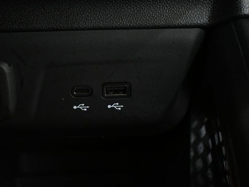 Used 2024 Chevrolet TrailBlazer RS w/ Convenience Package image 33