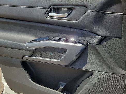 Used 2022 Nissan Pathfinder SL FWD image 21