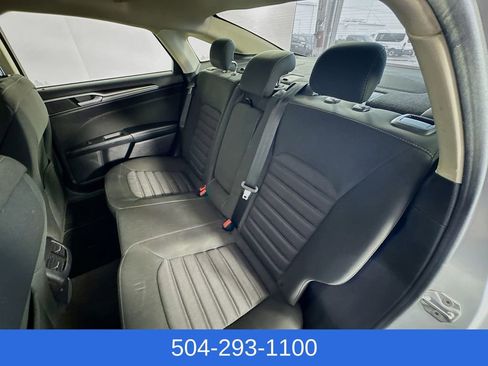 Certified 2018 Ford Fusion SE w/ Fusion SE Technology Package FWD image 24