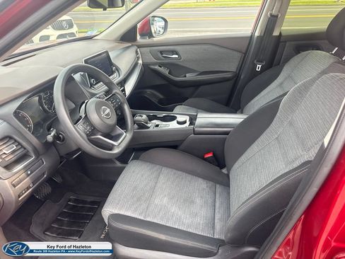Used 2023 Nissan Rogue SV AWD/4WD image 17