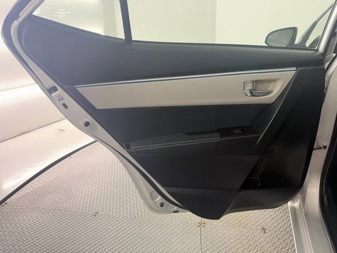 Used 2016 Toyota Corolla LE image 31