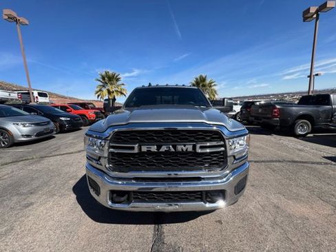 Used 2024 RAM 3500 Tradesman w/ Chrome Appearance Group image 8