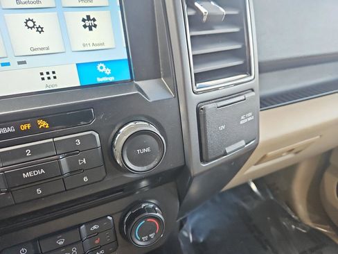 Used 2018 Ford F150 XLT w/ Equipment Group 302A Luxury image 31