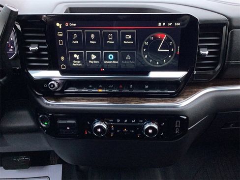 Used 2024 GMC Sierra 1500 SLE w/ Preferred Package image 16