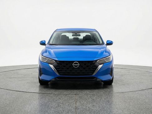 Used 2025 Nissan Sentra SV FWD image 2