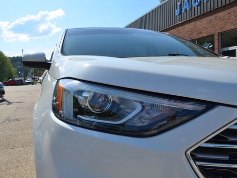 Used 2022 Ford Edge SEL w/ Convenience Package AWD/4WD image 8