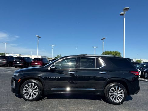 Used 2023 Chevrolet Traverse Premier AWD/4WD image 5