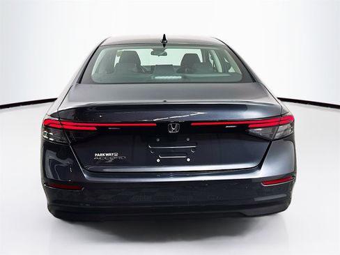 Used 2025 Honda Accord SE image 6