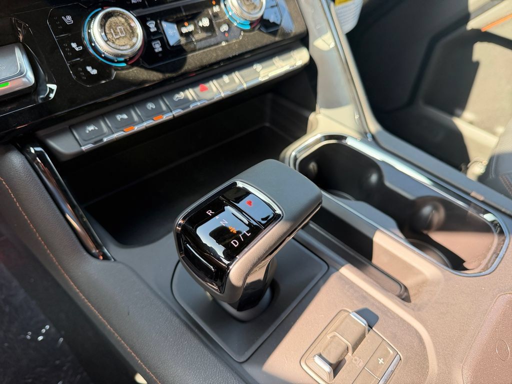 New 2026 GMC Sierra 1500 AT4 w/ AT4 Premium Package AWD/4WD image 28