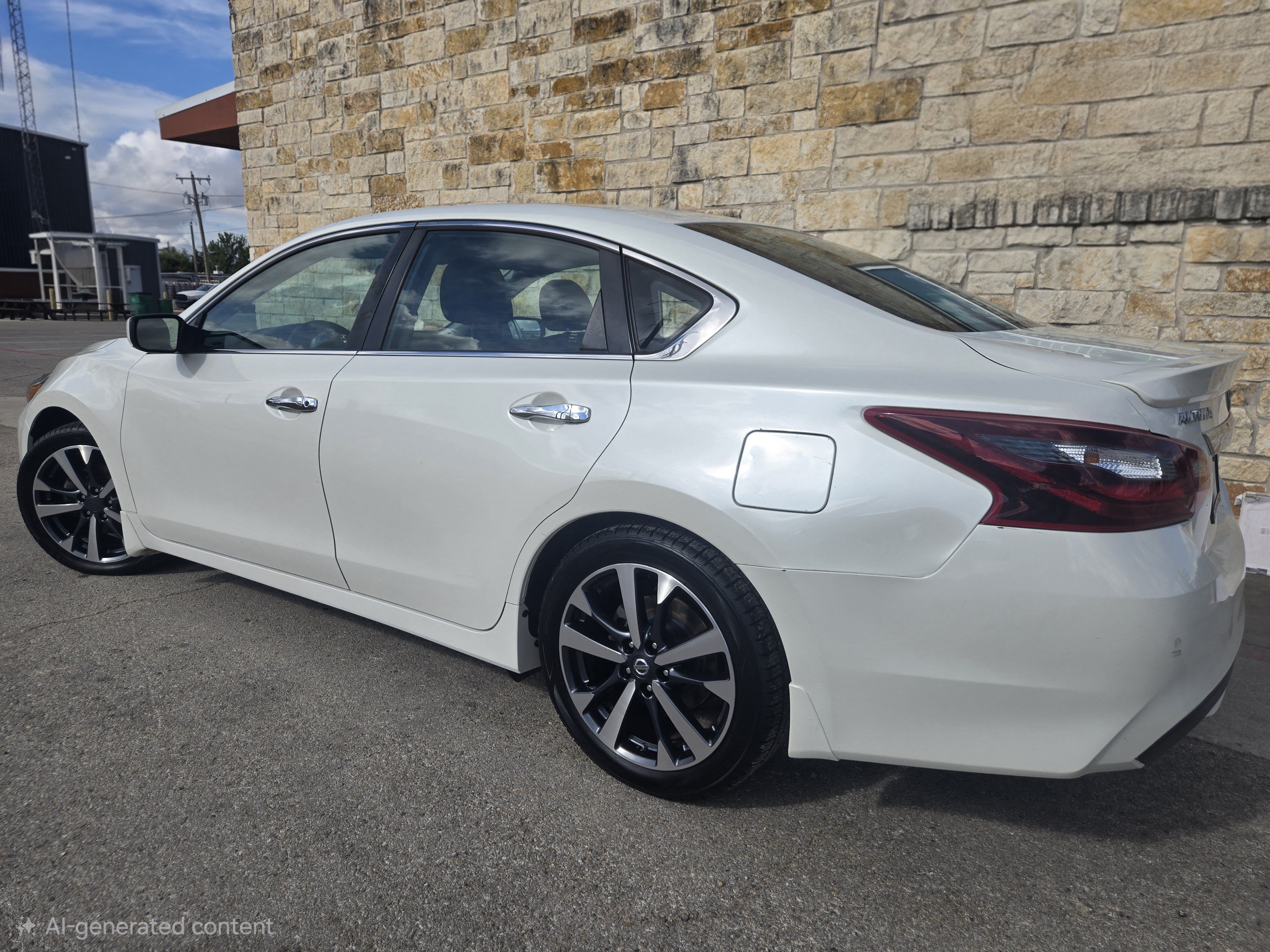 Used 2017 Nissan Altima 2.5 SR FWD image 3