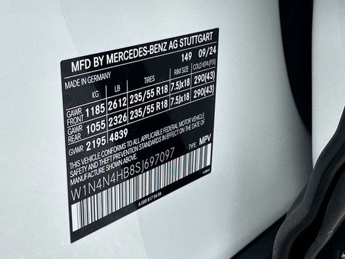 Certified 2025 Mercedes-Benz GLA 250 4MATIC image 35