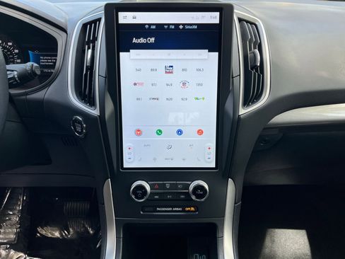 Used 2024 Ford Edge SEL image 18