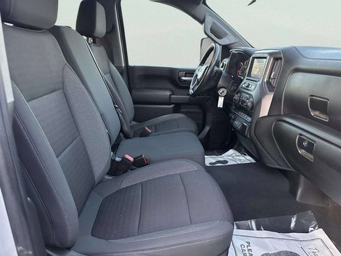 Used 2022 Chevrolet Silverado 2500 Custom w/ Custom Convenience Package image 16