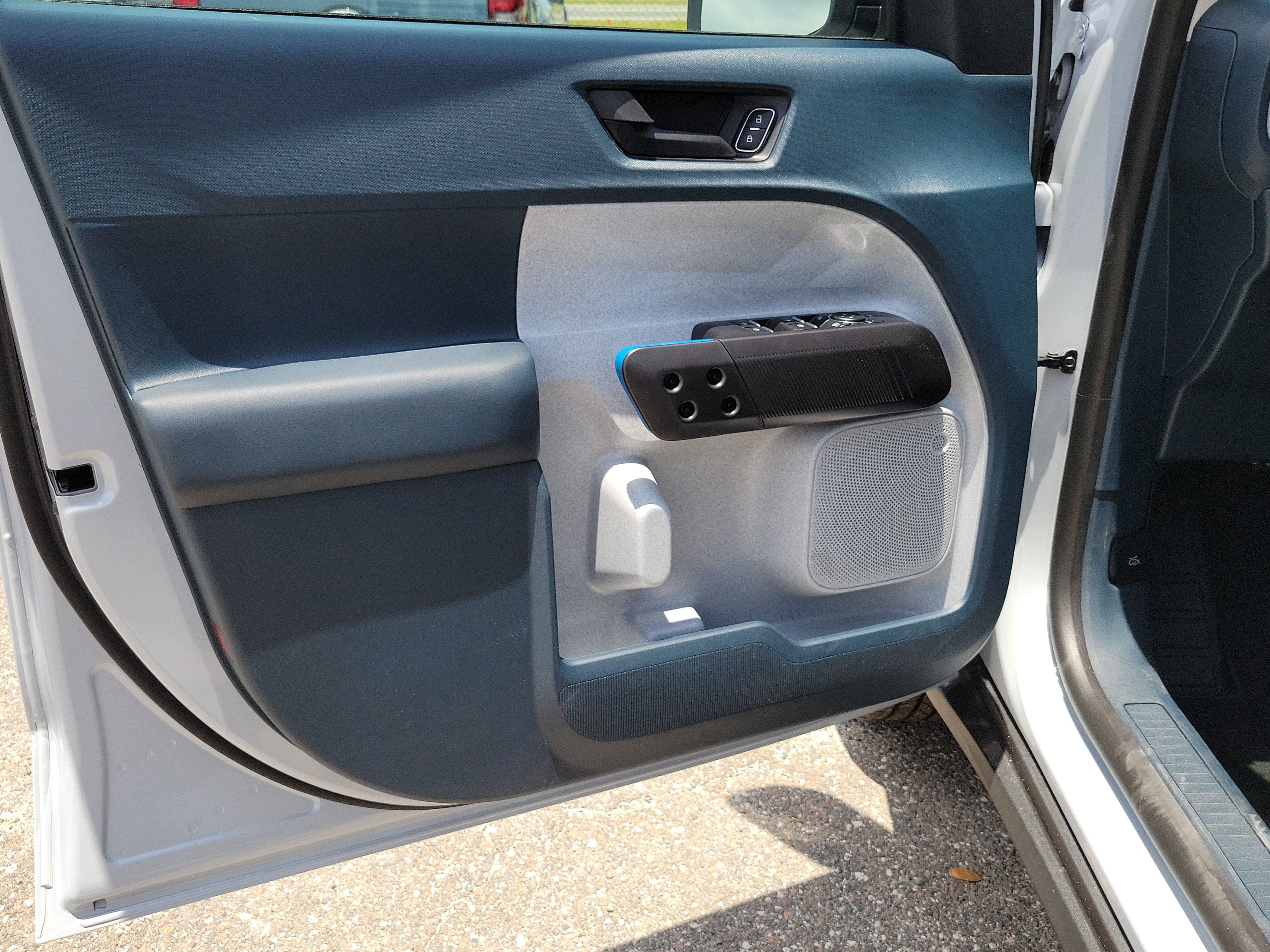 New 2026 Ford Maverick XLT w/ XLT Luxury Package FWD image 16