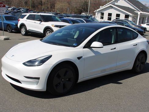 Used 2023 Tesla Model 3 Standard Range RWD image 4
