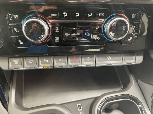 New 2026 GMC Sierra 2500 AT4 AWD/4WD image 27