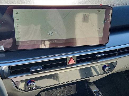 New 2025 Kia Sorento S image 9