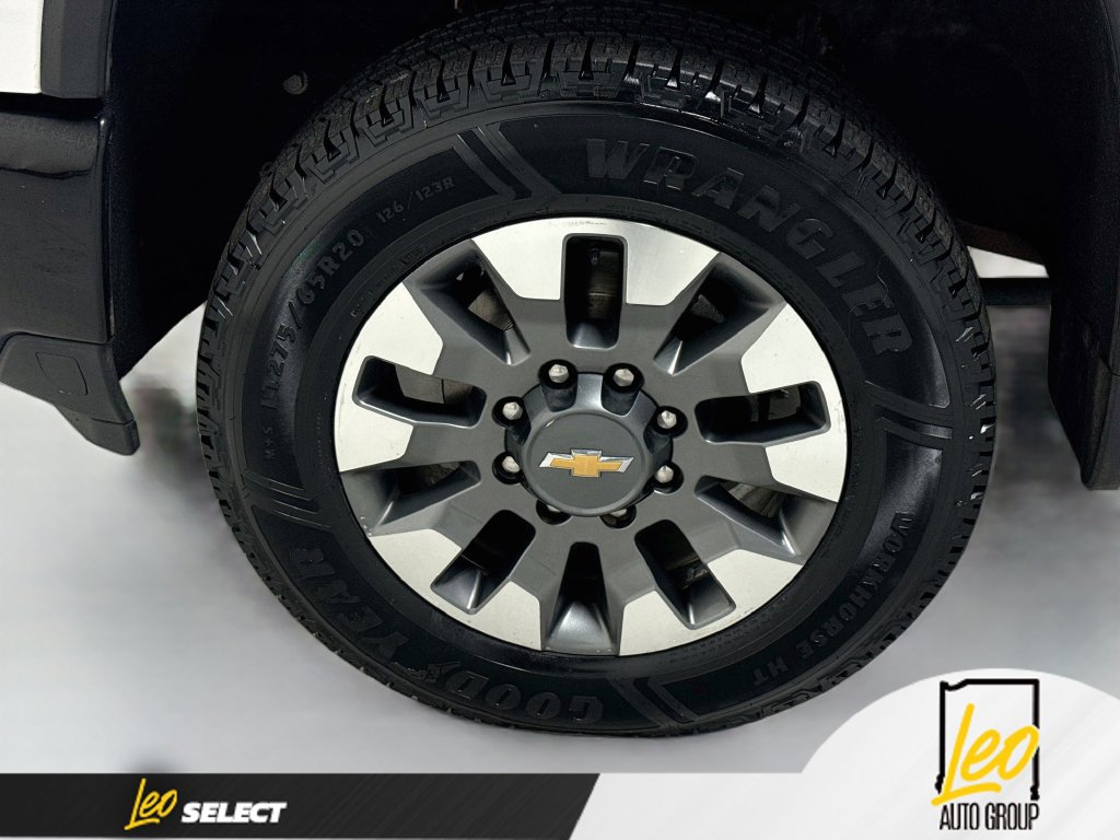 Used 2024 Chevrolet Silverado 2500 Custom w/ Custom Convenience Package AWD/4WD image 32