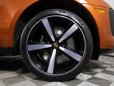 Used 2023 Porsche Macan GTS AWD/4WD image 42