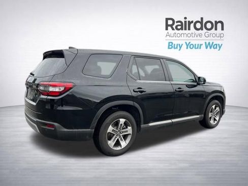 Used 2025 Honda Pilot EX-L image 9