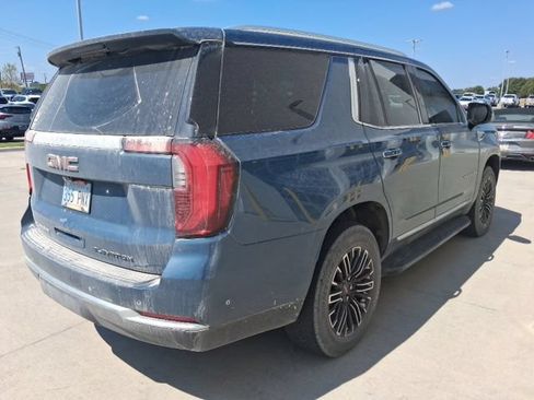 Used 2025 GMC Yukon Elevation w/ Elevation Premium Package AWD/4WD image 3