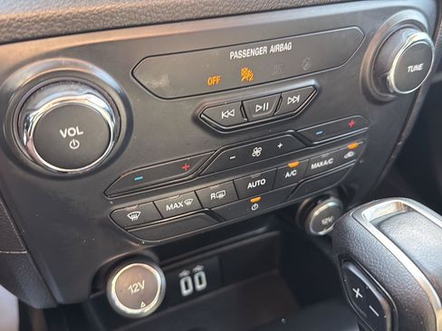 Certified 2019 Ford Ranger XLT w/ Equipment Group 301A Mid image 17