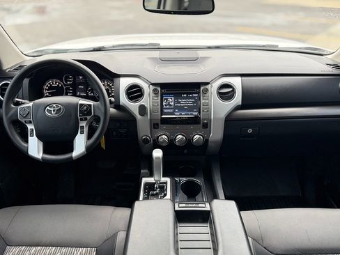 Used 2019 Toyota Tundra SR5 w/ SR5 Upgrade Package AWD/4WD image 35