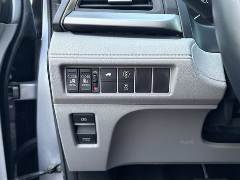 Used 2023 Honda Odyssey EX-L image 10