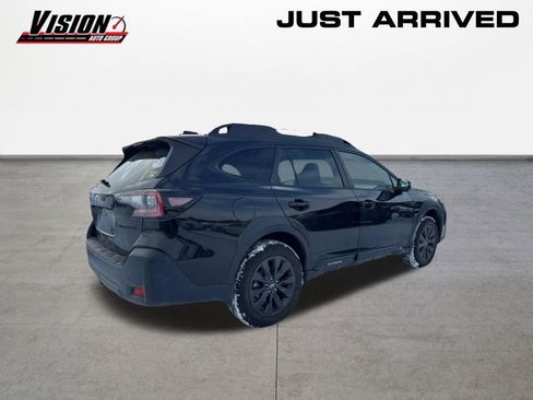 Used 2025 Subaru Outback Onyx Edition image 5