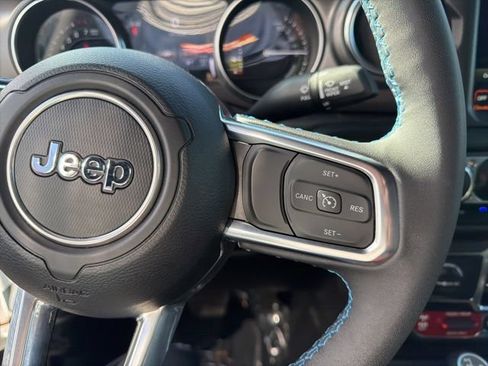 Used 2023 Jeep Wrangler Unlimited Rubicon 4xe AWD/4WD image 22