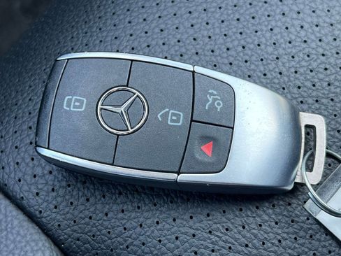 Used 2023 Mercedes-Benz GLE 450 4MATIC image 34