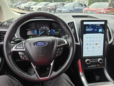 Used 2024 Ford Edge Titanium AWD/4WD image 15
