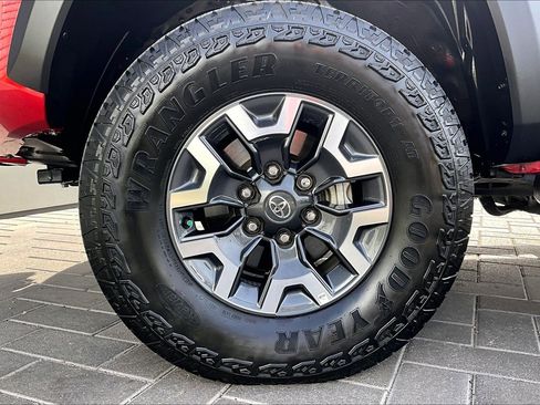 Used 2023 Toyota Tacoma SR image 9