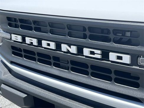 New 2025 Ford Bronco Base image 22