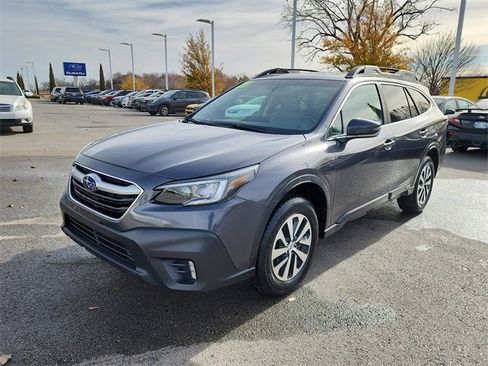 Used 2021 Subaru Outback Premium image 9